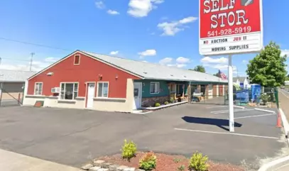 Dedicated Local Storage Experts Ready to Help You | Albany Storages