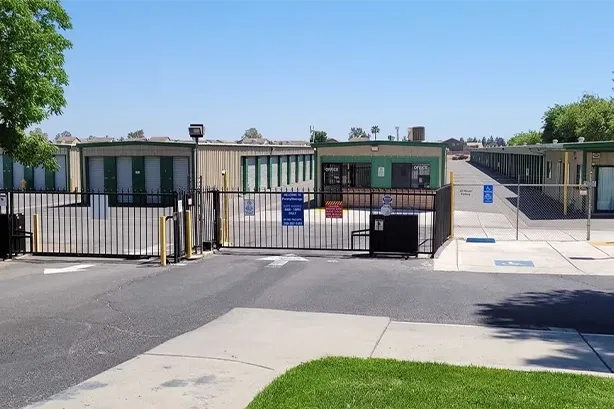 Purely Storage facility at 1680 E Bellevue Rd, Atwater, California – secure self storage units near Castle Airport.