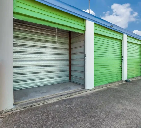 Drive Up Storage in Fort Worth