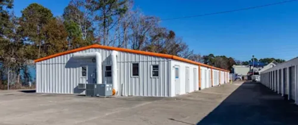 self storage units longs