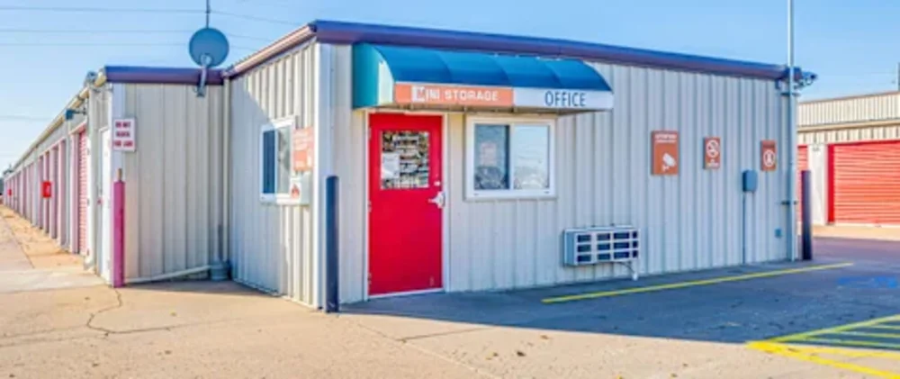 self storage units salina