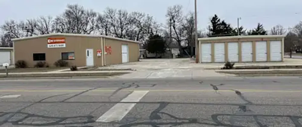 self storage units hutchinson