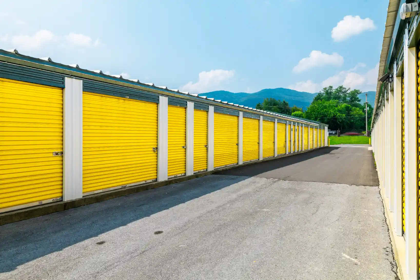 drive up storage units