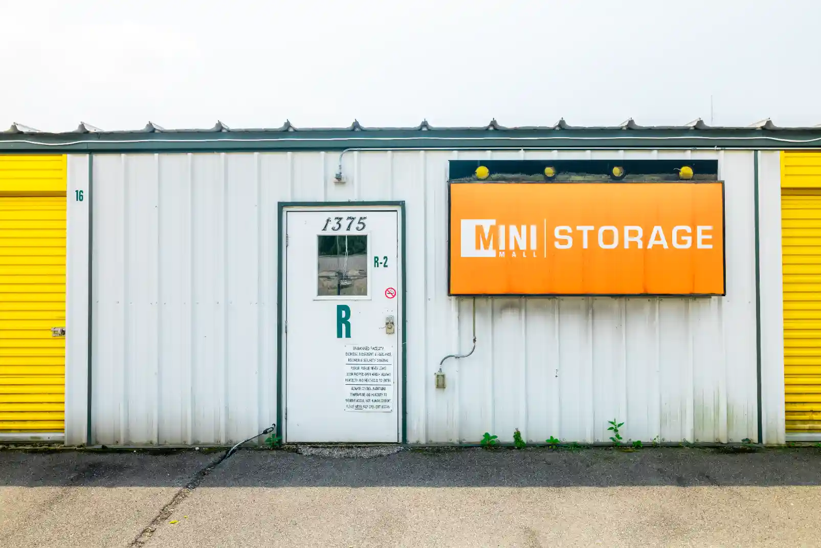 storage unit supplies