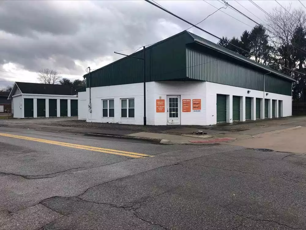 self storage units nitro