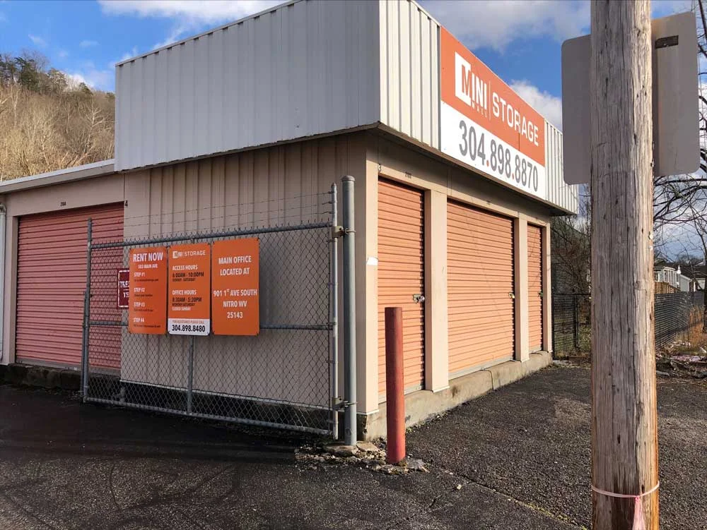 self storage units nitro