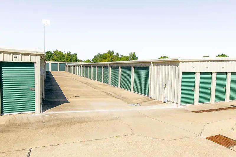 large storage units hot springs