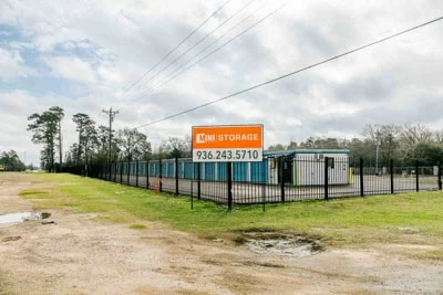 self storage units conroe