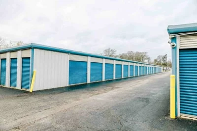 drive up storage units