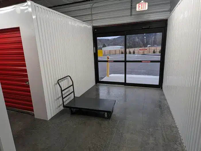 dollies and handcarts for storage