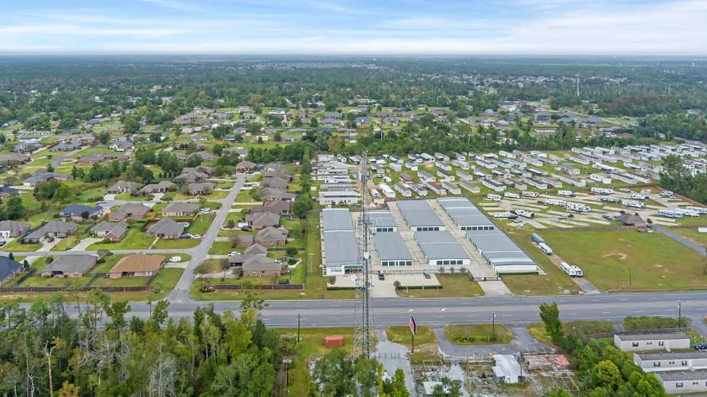 storage facility Moss Bluff