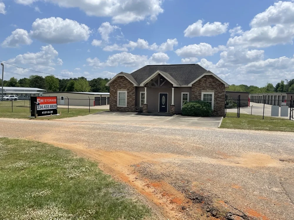 self storage units daleville