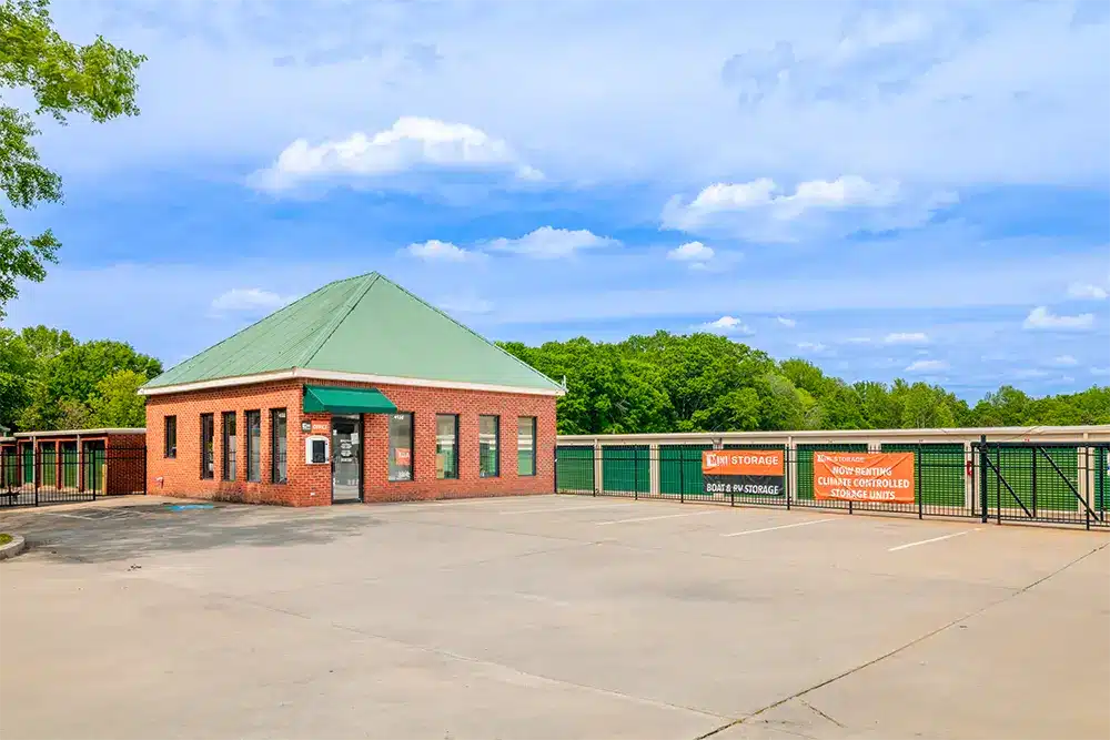 self storage units loganville