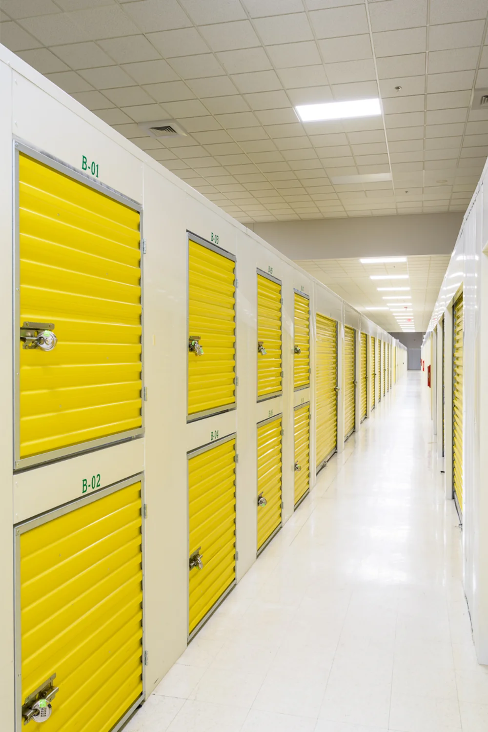 storage lockers for rent