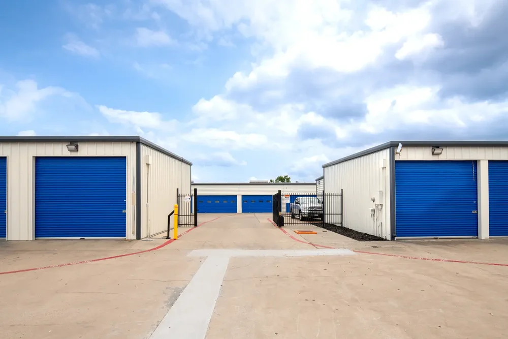 self storage units spring