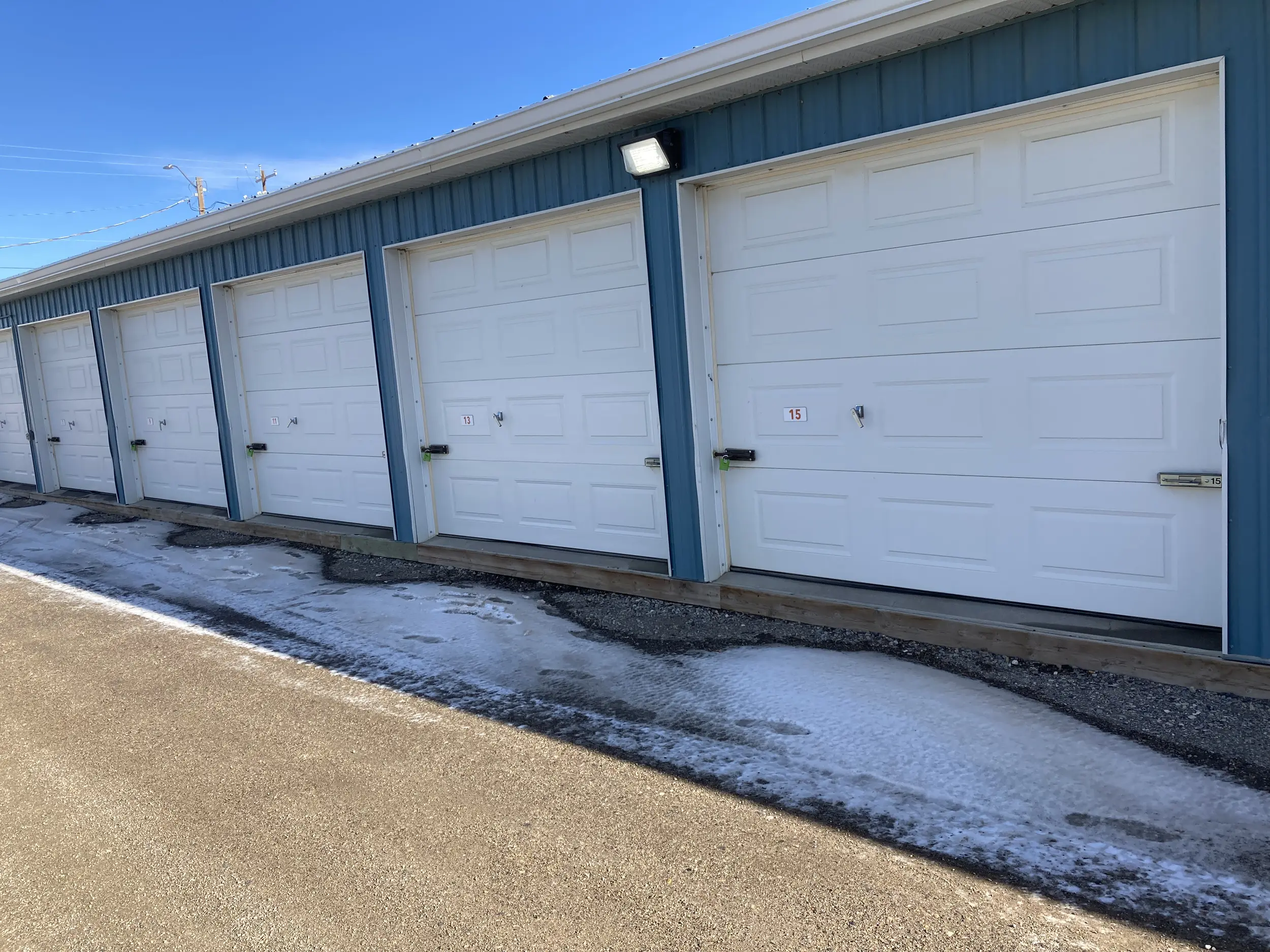 self storage units strathmore