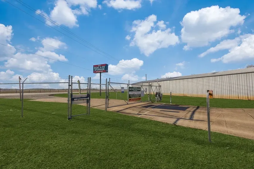 self storage units angleton