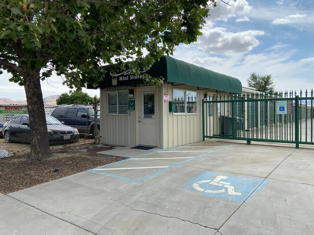 self storage units Avenal