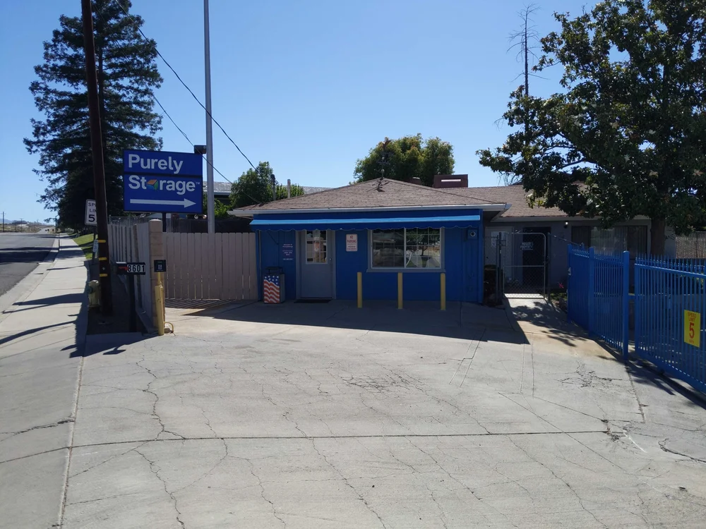 self storage units Bakersfield