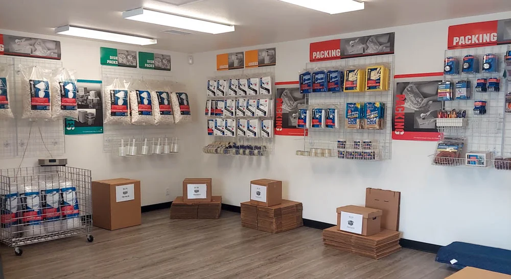 moving and packing supplies