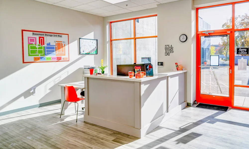 statesman storage office