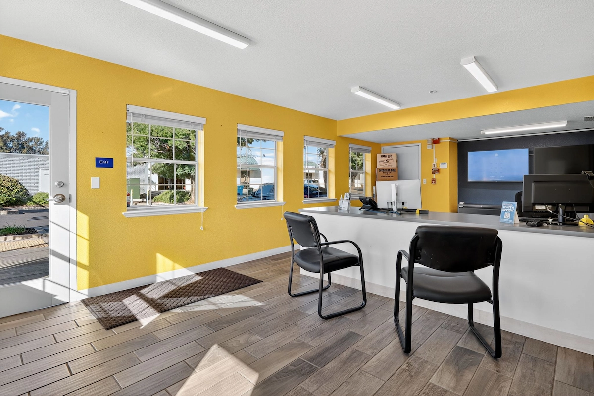 Interior of Storage Star office in Vacaville, CA, featuring friendly leasing staff and modern customer service area