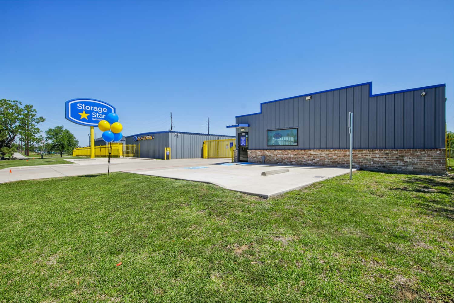 Storage Star self storage facility exterior in Baytown TX with secure gated access and modern design