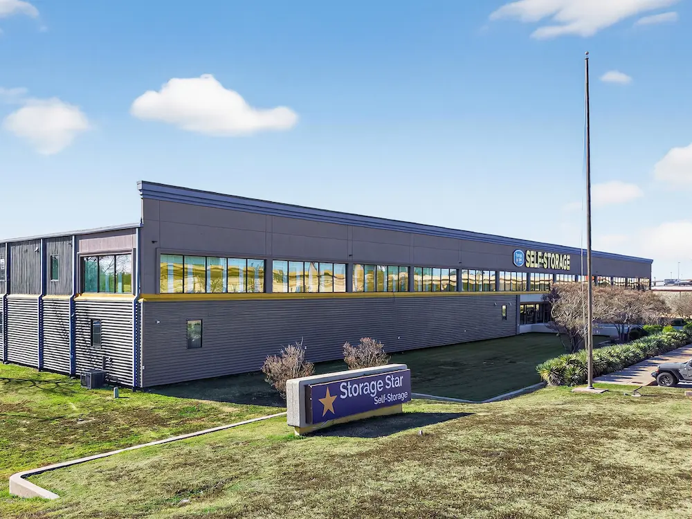 Exterior of the Dallas Storage Star Self Storage facility on Forest Ln with storage units for rent.