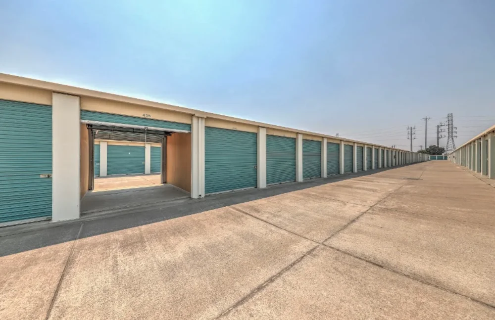 storage units near pittsburg