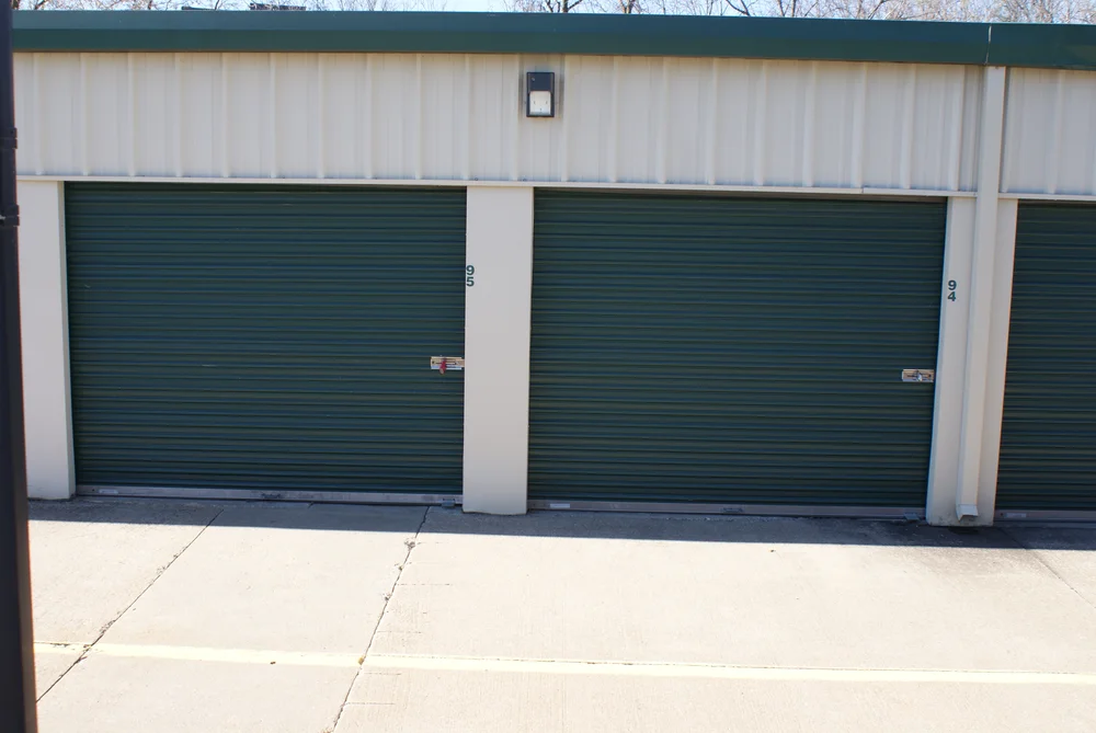 large storage units for rent