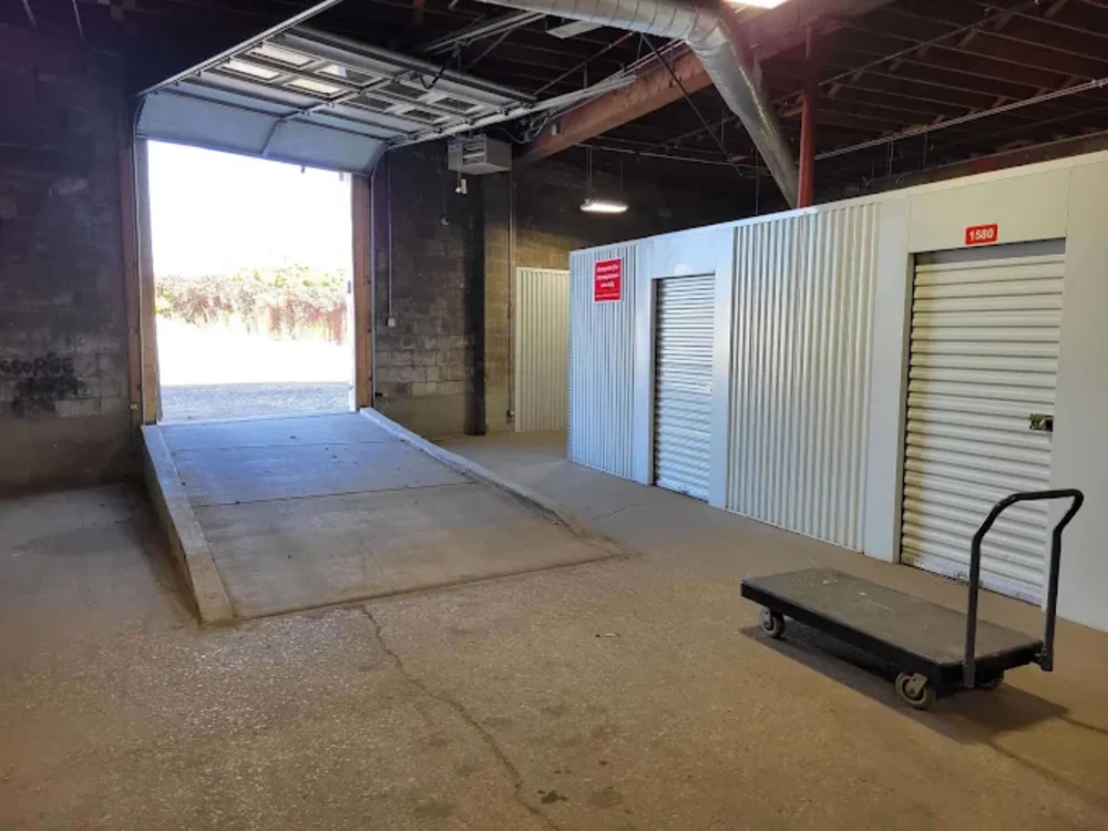 indoor unloading bay